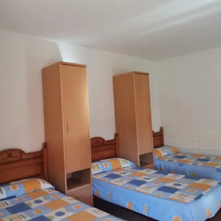 Rural Sierra De Gudar Valbona (Teruel)