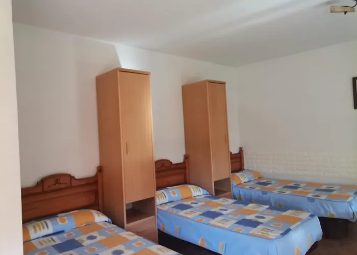 Rural Sierra De Gudar Valbona (Teruel)